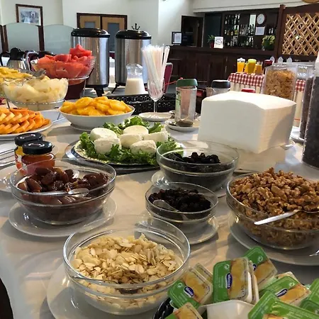 Palace E Monte Rio فندق