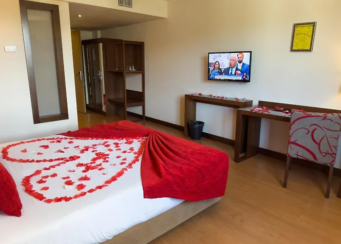 Palace E Monte Rio Hotel 4*